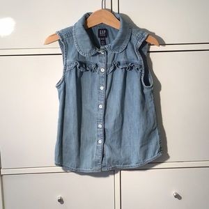 Sleeveless denim Gap Kids button down shirt